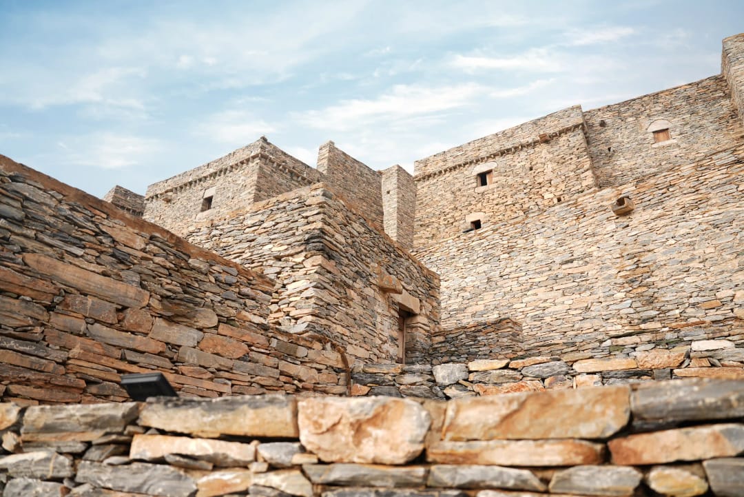 قرية ذي عين 3